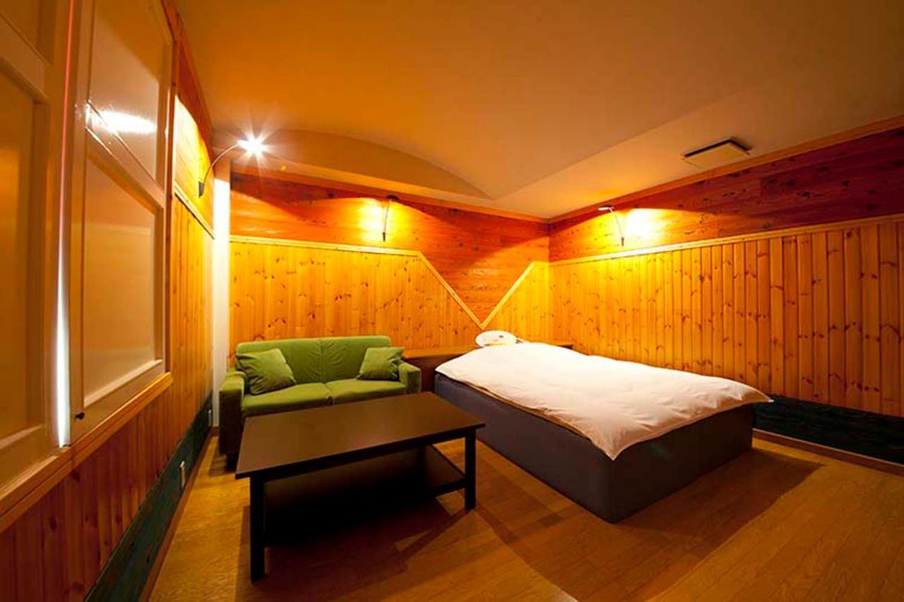 Hotel Hu Yonago (Adults Only) Екстериор снимка